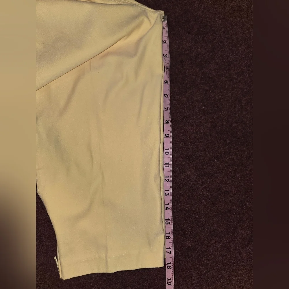 Jamie Sadock Size 8 Golf Capri In Butter Yellow One Small Spot Below Left Pocket